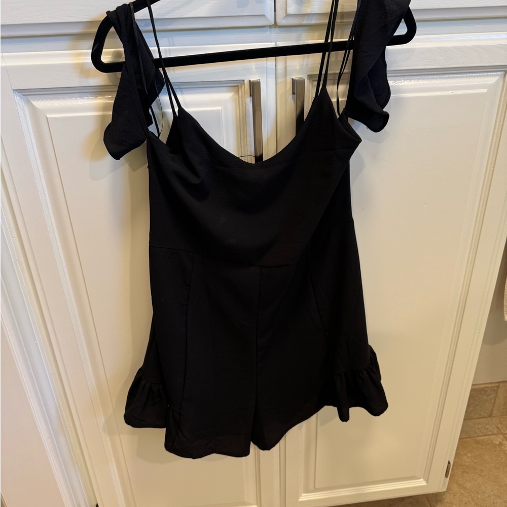 Mango Black Ruffled Flutter Sleeve romper - Picture 2 of 5